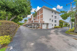 10 SE 13th St, Boca Raton, FL 33432, Sold 02/05/25
