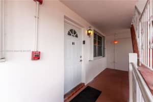 10 SE 13th St, Boca Raton, FL 33432, Sold 02/05/25