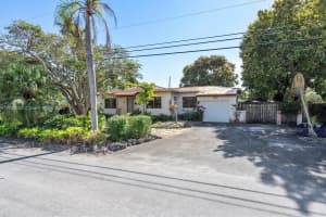 6090 SW 38th St, Miami, FL 33155, Sold 02/28/25
