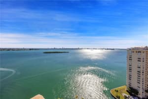 1800 Ne 114th Street #ph05, Miami