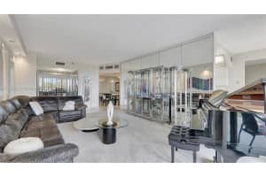 20281 E Country Club Dr APT M6, Aventura, FL 33180, - MLS#A11723274