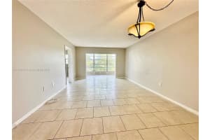 8500 Sunrise Lakes Blvd 303 Sunrise, FL 33322 - MLS#A11723316