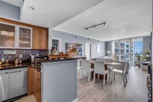 325 S Biscayne Blvd 3726 Miami, FL 33131 - MLS#A11723363