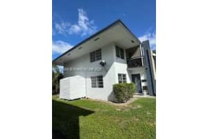 5325 Hollywood Blvd, Hollywood, FL 33021, Sold 05/09/25