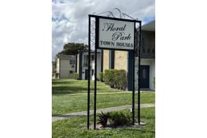 5325 Hollywood Blvd, Hollywood, FL 33021, Sold 05/09/25
