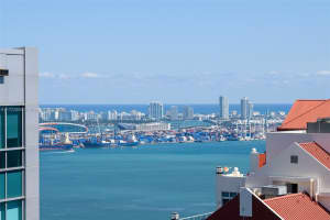1200 Brickell Bay Dr 4314, Miami