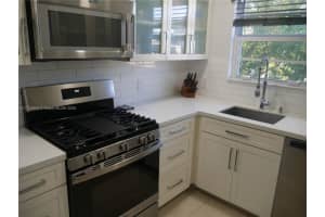 1615 Meridian Ave, Miami Beach, FL 33139, Sold 04/30/25