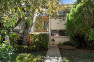 14293 Kendale Lakes Cir, Miami, FL 33183, Sold 02/28/25