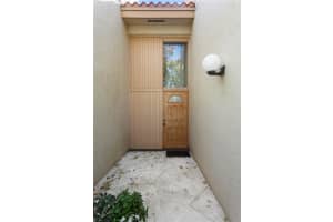 14293 Kendale Lakes Cir, Miami, FL 33183, Sold 02/28/25