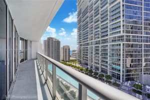 475 Brickell Ave, Miami, FL 33131, Sold 09/09/25