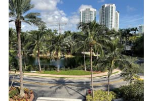 19101 Ne 36th Ct 407, Aventura