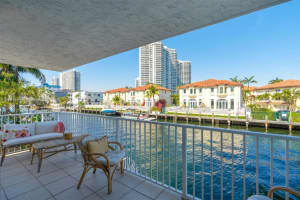 4000 Ne 170th St 200, North Miami Beach