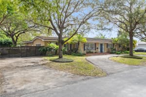15401 SW 83rd Ave, Palmetto Bay, FL 33157, Sold 05/22/25