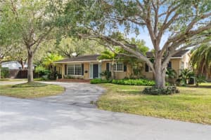 15401 SW 83rd Ave, Palmetto Bay, FL 33157, Sold 05/22/25