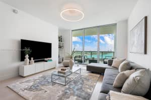 900 Biscayne Blvd, Miami, FL 33132, Sold 02/25/25