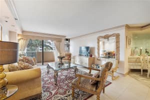 5757 Collins Ave Apt 403, Miami Beach, FL 33140, - MLS#A11724452