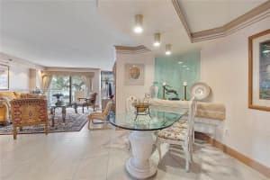 5757 Collins Ave Apt 403, Miami Beach, FL 33140, - MLS#A11724452