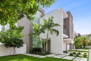 6821 Nw 104th Ct, Doral