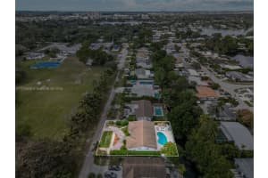 2325 Ne 191st St Miami, FL 33180 - MLS#A11724538