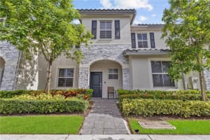 2664 SE 15th St, Homestead, FL 33035, Sold 03/21/25