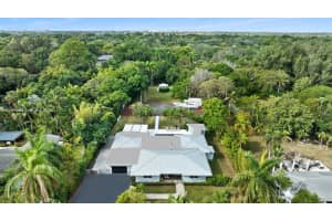 317 Farmington Dr, Plantation, FL 33317, Sold 04/18/25