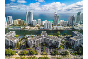 800 Parkview Dr APT 409, Hallandale Beach, FL 33009, - MLS#A11724835