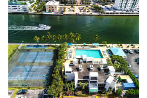 800 Parkview Dr APT 409, Hallandale Beach, FL 33009, - MLS#A11724835