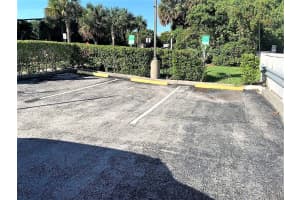 3375 N Country Club Dr, Slip 2 Aventura, FL 33180 Sold 02/19/25