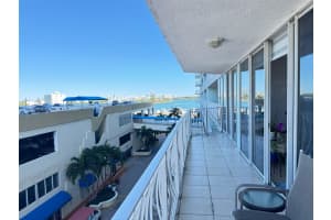 7601 E Treasure Dr APT 512, North Bay Village, FL 33141, - MLS#A11725077