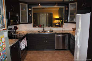 8020 S Aragon Blvd, Sunrise, FL 33322, Sold 04/21/25
