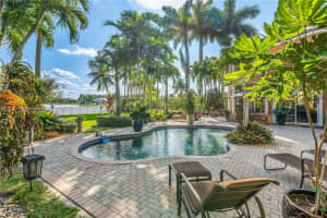 2900 W Lake Vista Cir, Davie, FL 33328, Sold 07/11/25