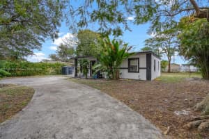 15925 W Bunche Park Dr, Opa-locka, FL 33054, Sold 04/23/25
