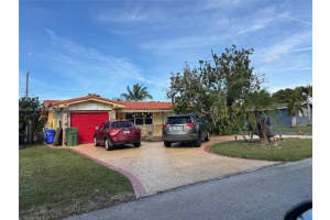 8471 Nw 16th St, Pembroke Pines