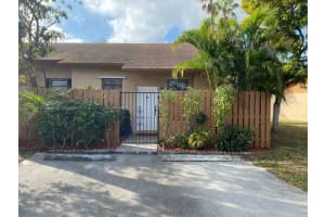 18960 NW 67th Pl, Hialeah, FL 33015, Sold 05/21/25