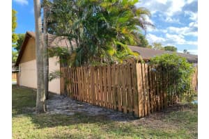 18960 NW 67th Pl, Hialeah, FL 33015, Sold 05/21/25