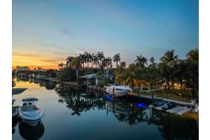 2104 Ne 124th St, North Miami