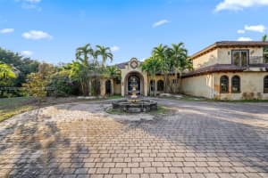 6451 SW 136th Ln, Southwest Ranches, FL 33330, Sold 03/27/25