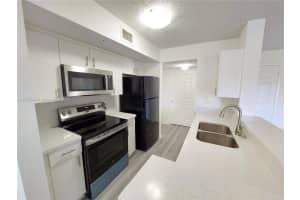 2600 S University Dr 218, Davie
