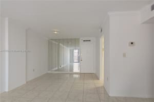 2780 NE 183rd St APT 814, Aventura, FL 33160, Sold 05/23/25