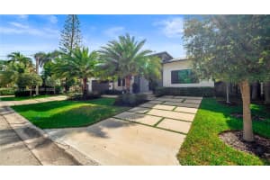 3230 Ne 59th St Fort Lauderdale, FL 33308 - MLS#A11725389