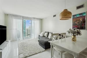 335 Biscayne Blvd, Miami, FL 33132, Sold 06/12/25