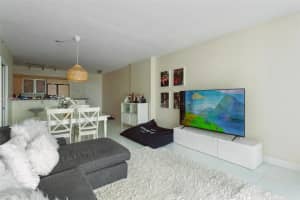 335 Biscayne Blvd, Miami, FL 33132, Sold 06/12/25