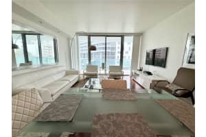 1331 Brickell Bay Dr APT 406, Miami, FL 33131, Sold 10/15/25