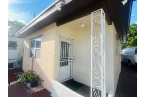 2421 Ne 135th Ln, North Miami Beach