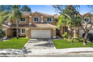 1122 SW 158th Ave, Pembroke Pines, FL 33027, Sold 03/26/25