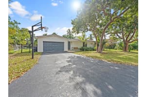 10320 SW 121st St, Miami, FL 33176, Sold 03/28/25