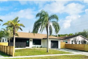 641 Ne 2nd St, Dania Beach