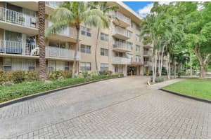 1805 Sans Souci Blvd 429, North Miami