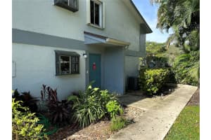 2709 S Oakland Forest Dr, Oakland Park, FL 33309, Sold 05/30/25