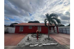 840 Se 4th Pl, Hialeah